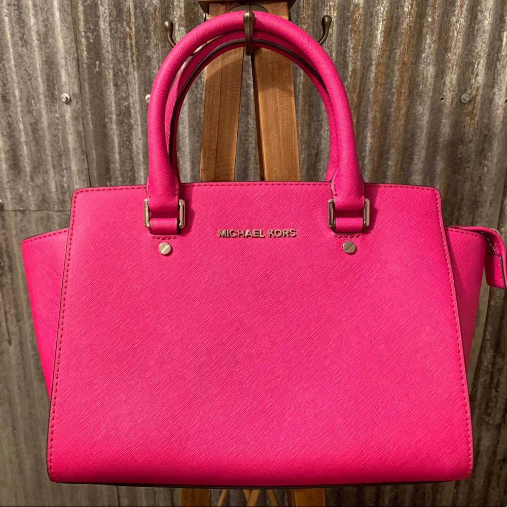 *SOLD* Michael Kors Large Selma